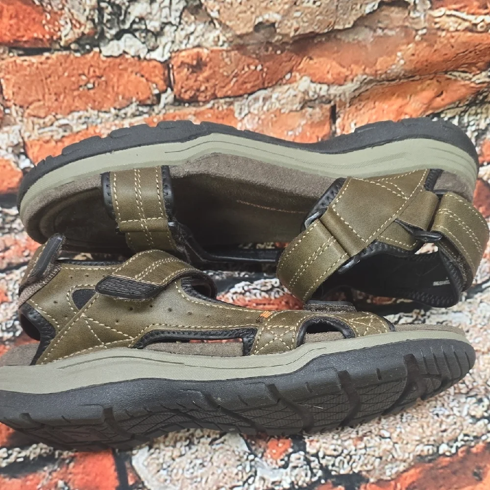 Ozark Trail Men's Khaki/Olive Green Outdoor Terrain Strap Sandals, Size 8